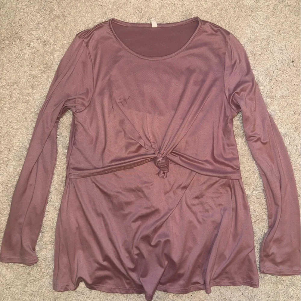 Bundle - Breastfeeding Friendly Tops - Medium - Picture 4 of 8